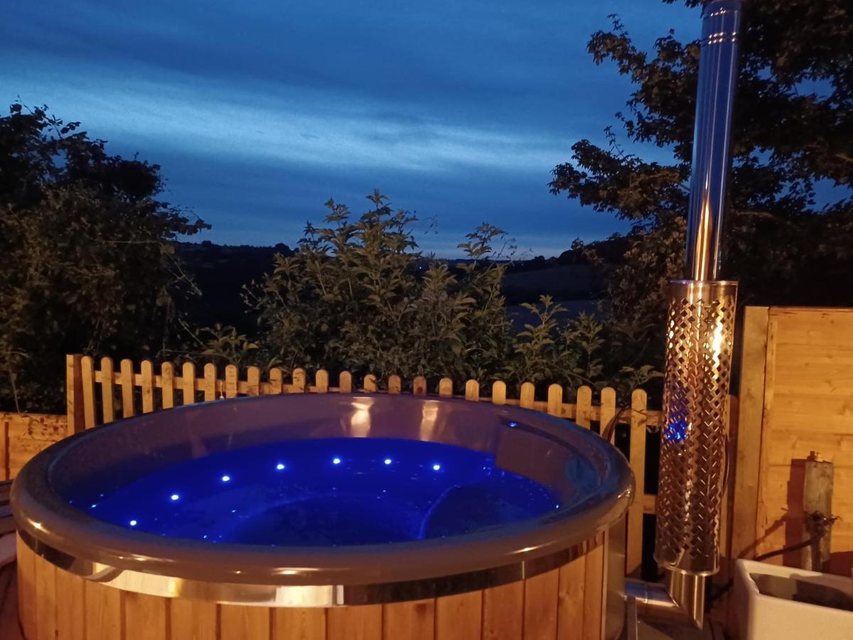 Norwell View Farm Glamping With Hot Tubs Hotel Бат Екстериор снимка